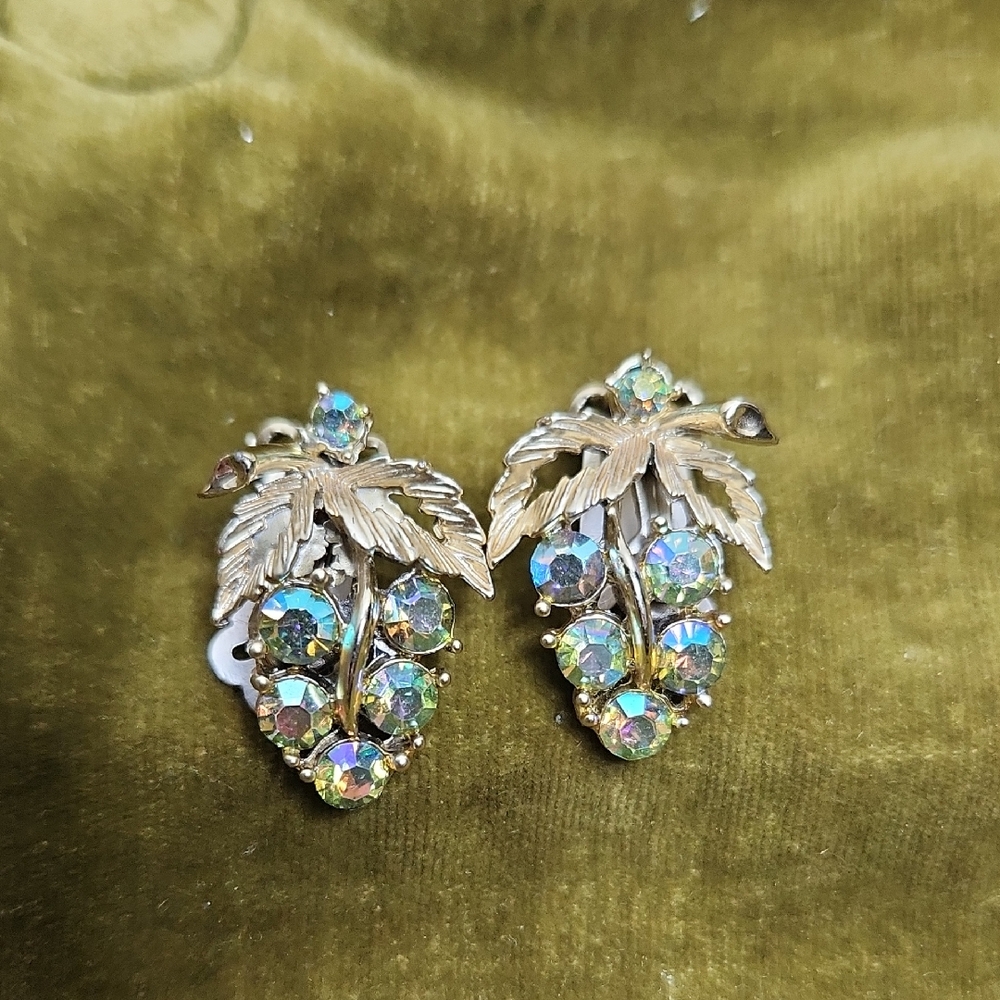 Vintage Midcentury Gold Tone Aurora Borealis Crystal Clip-On Earrings